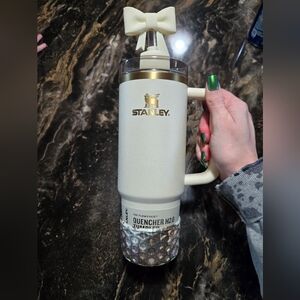 Cream Moon Stanley 30oz